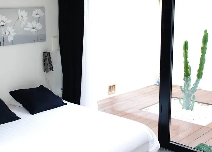 La Blanche Bed & Breakfast