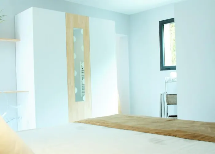 La Blanche Bed & Breakfast